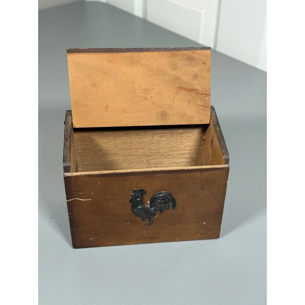 Vintage Wood Recipe Box Rooster Metal Emblem Farmhouse Primitive Kitchen Decor